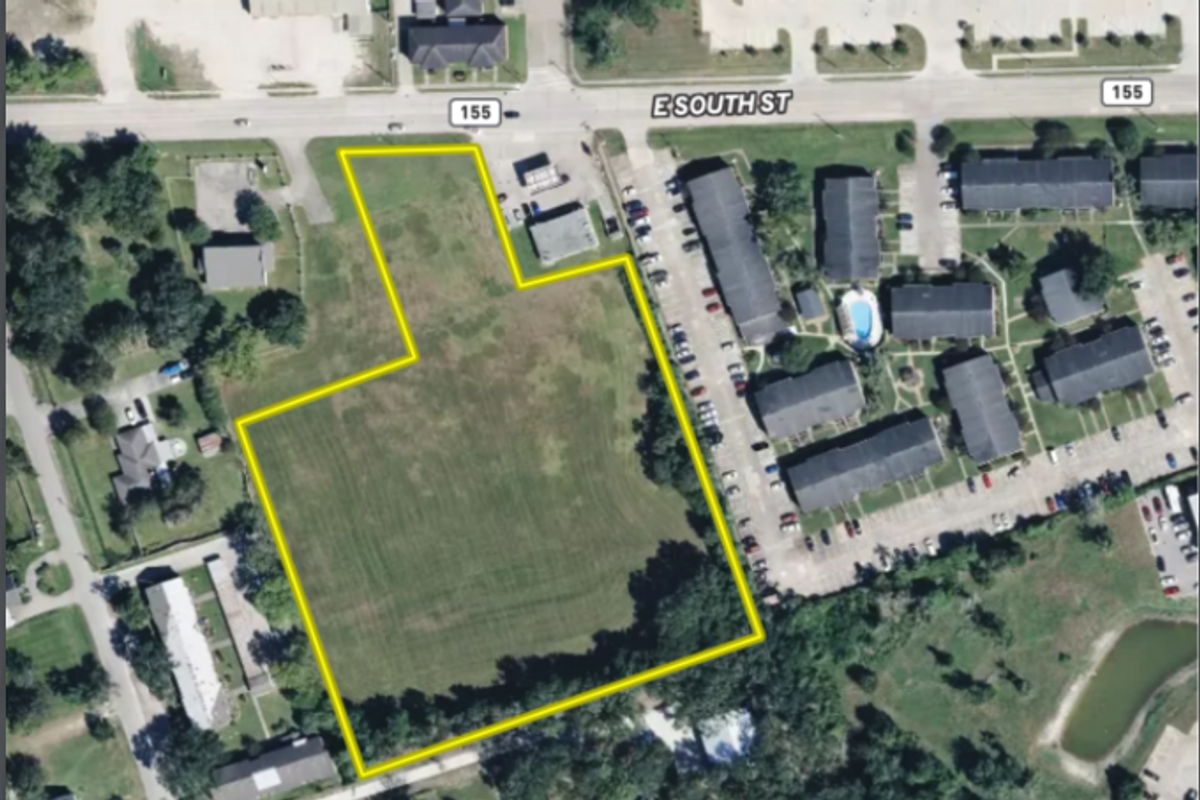 Land property in Alvin, TX — 5.01 Acres — Alvin