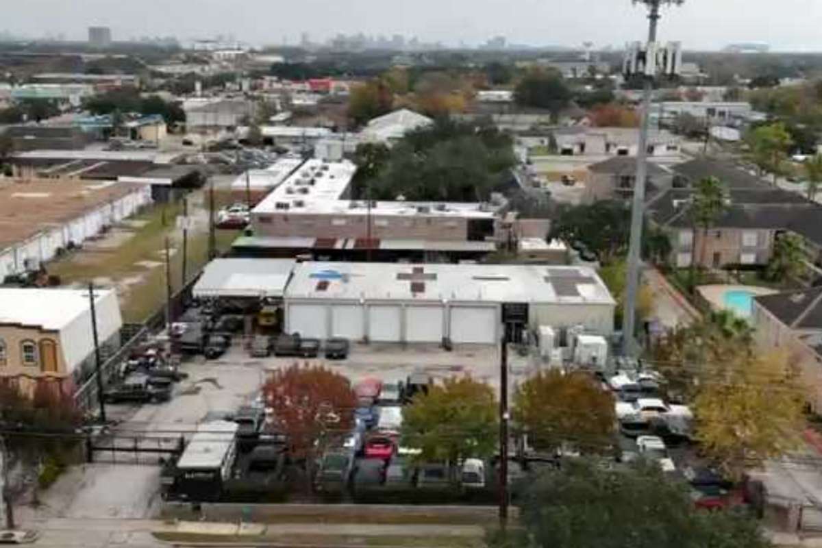 Industrial property in Houston, TX 77081 — 6809 Renwick Drive