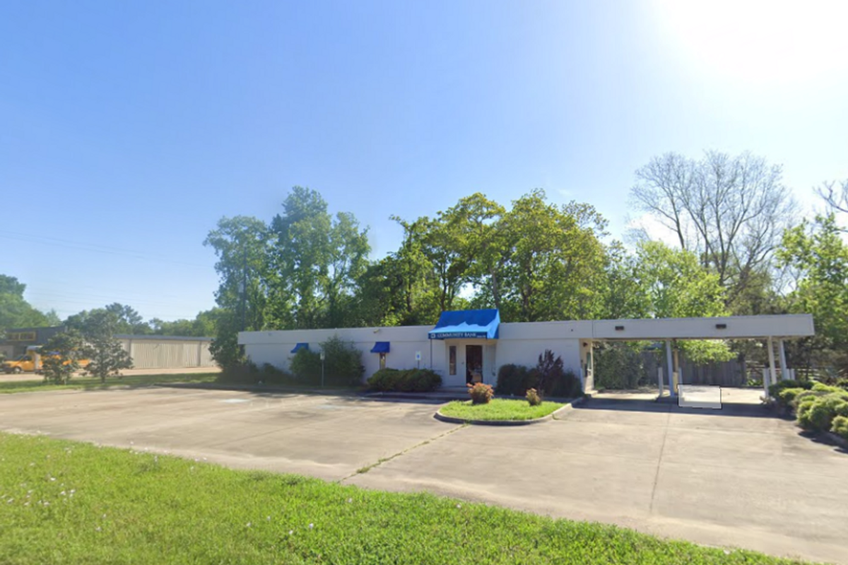 Retail property in Warren, TX 77664 — 11499 US 69