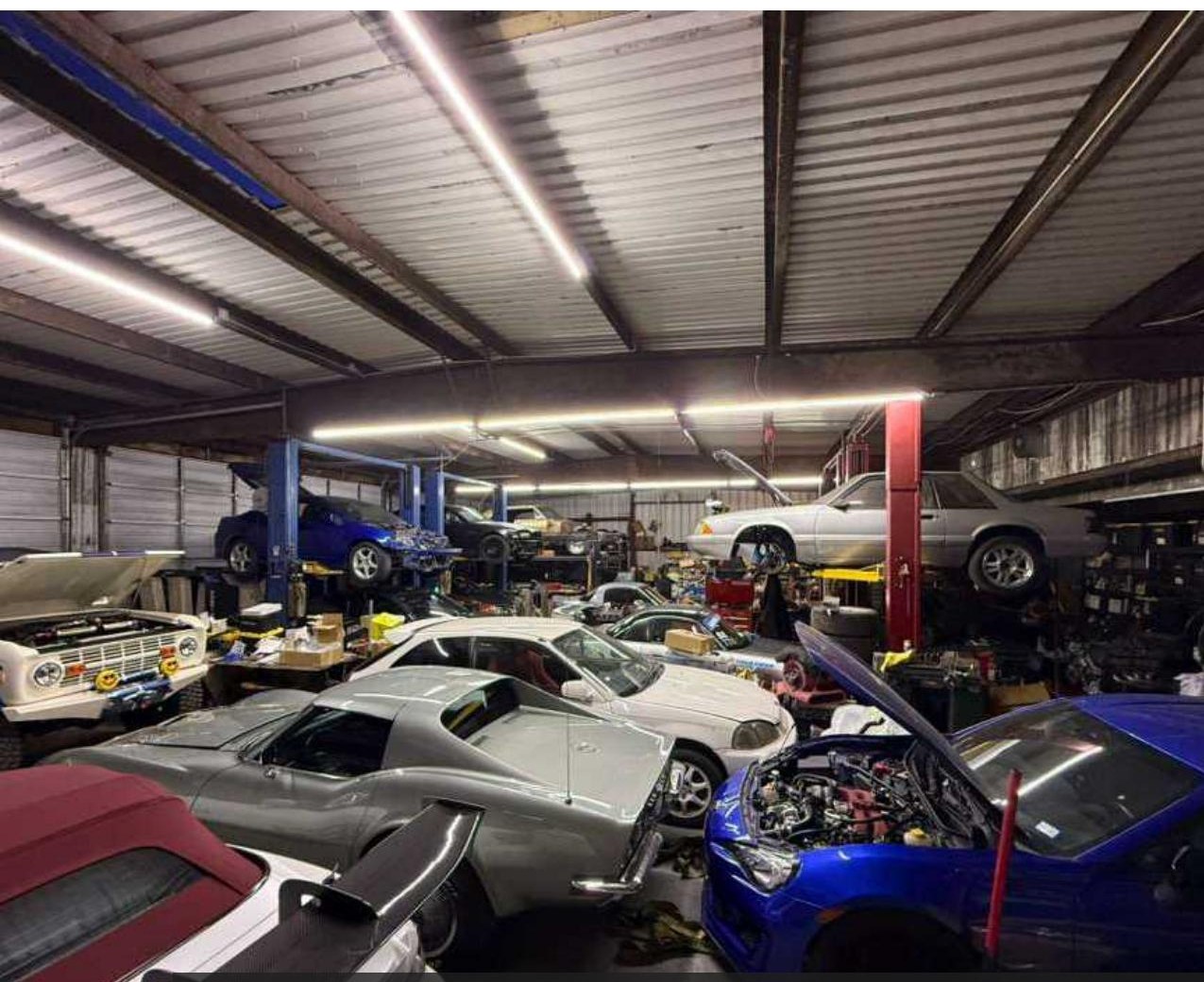 Retail property in 6809 Renwick Drive, Houston, TX 77081 — Performance Mechanic Shop
